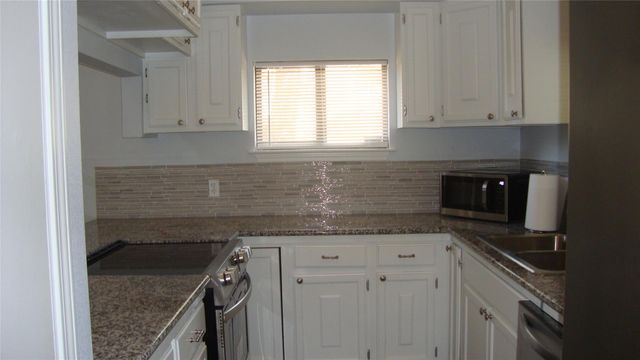 21720 Sierra TRL, Lago Vista, TX 78645