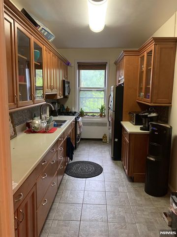 985 Teaneck Road 3K, Teaneck, NJ 07666