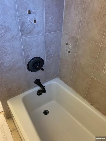 985 Teaneck Road 3K, Teaneck, NJ 07666