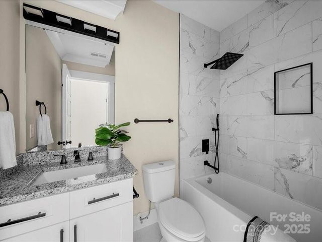 3105 Amay James Avenue, Charlotte, NC 28208