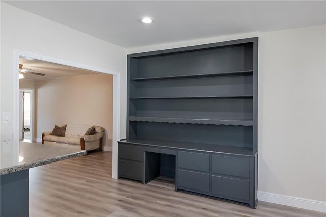 402 Fintona Way, Houston, TX 77015