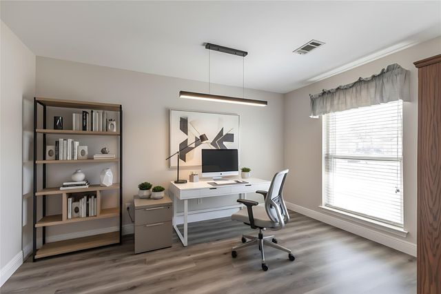 402 Fintona Way, Houston, TX 77015