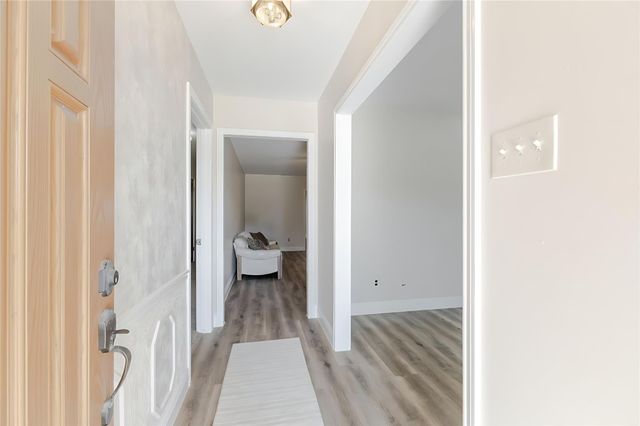 402 Fintona Way, Houston, TX 77015