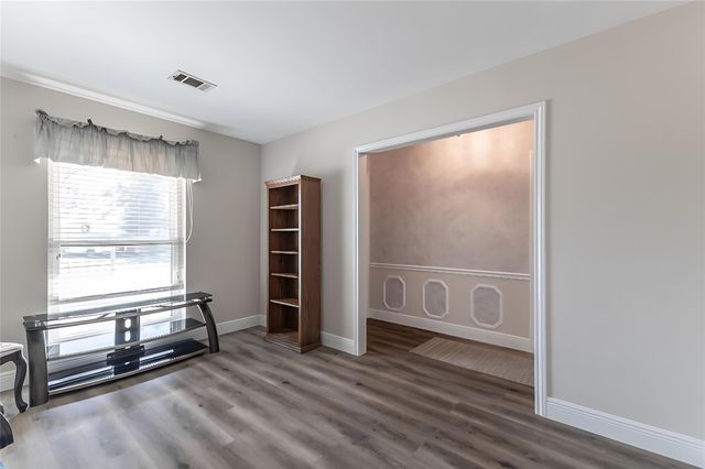 402 Fintona Way, Houston, TX 77015