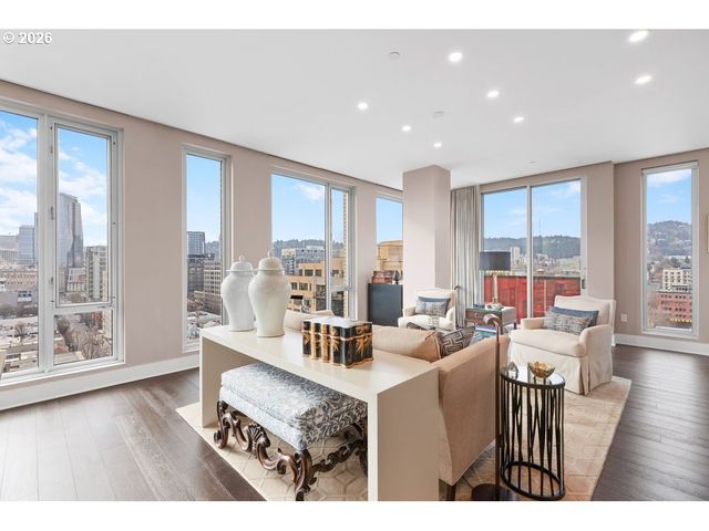 937 Nw GLISAN St 1431, Portland, OR 97209