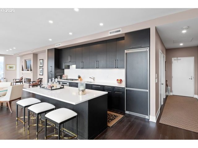 937 Nw GLISAN St 1431, Portland, OR 97209