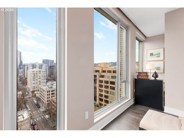 937 Nw GLISAN St 1431, Portland, OR 97209