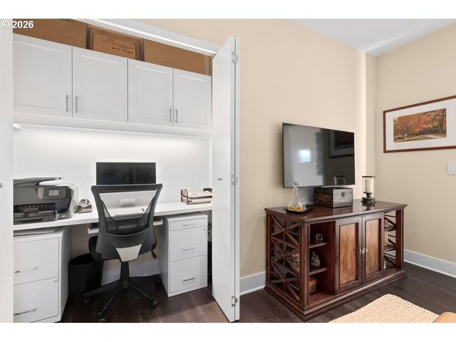 937 Nw GLISAN St 1431, Portland, OR 97209