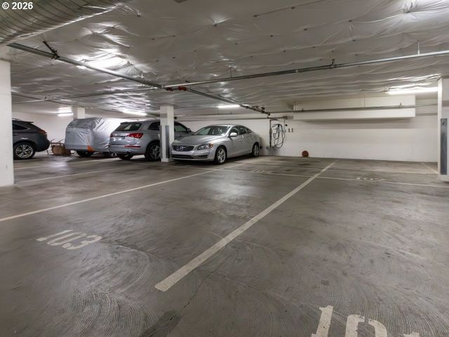 937 Nw GLISAN St 1431, Portland, OR 97209