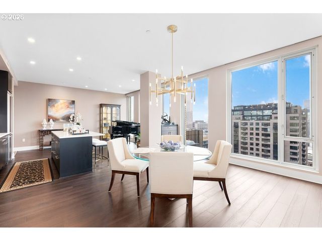 937 Nw GLISAN St 1431, Portland, OR 97209