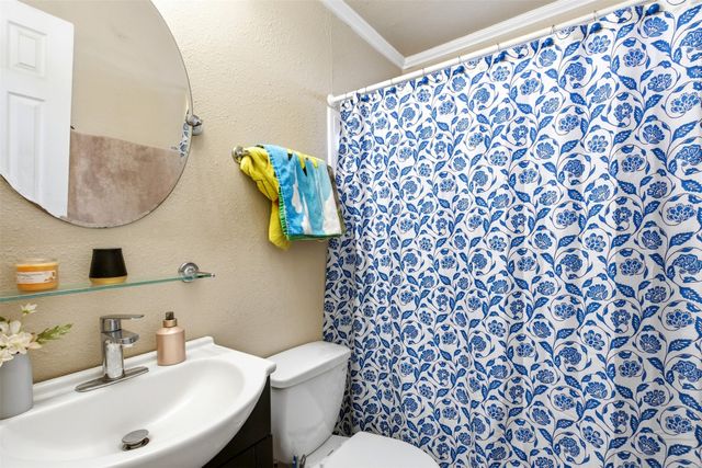 5528 Greenlee Street, Fort Worth, TX 76112