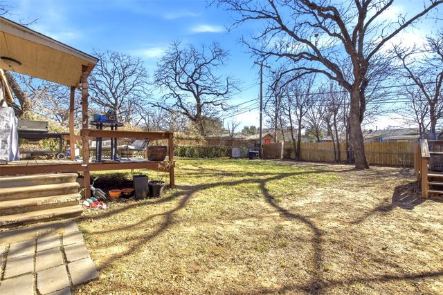 5528 Greenlee Street, Fort Worth, TX 76112