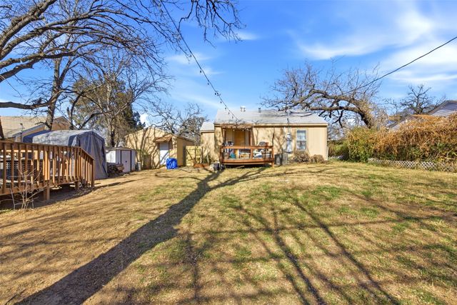 5528 Greenlee Street, Fort Worth, TX 76112