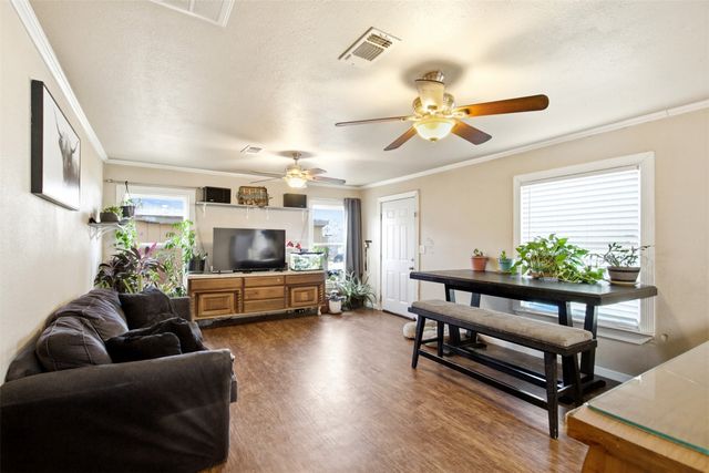 5528 Greenlee Street, Fort Worth, TX 76112