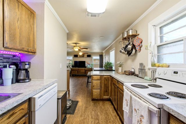 5528 Greenlee Street, Fort Worth, TX 76112