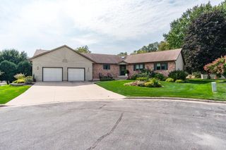 2808 Aster PLACE, Onalaska, WI 54650