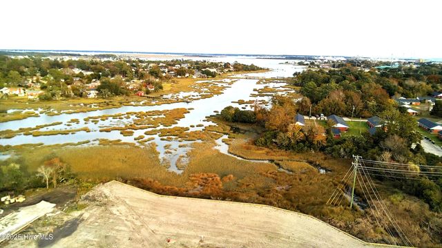 604 N 25th Street, Morehead City, NC 28557