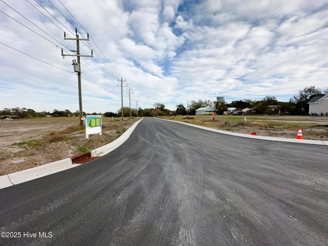 604 N 25th Street, Morehead City, NC 28557