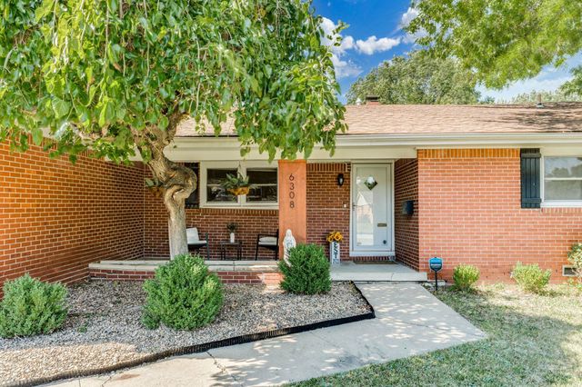 6308 E Jacqueline St, Wichita, KS 67208
