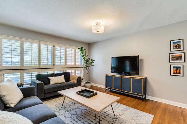 6308 E Jacqueline St, Wichita, KS 67208