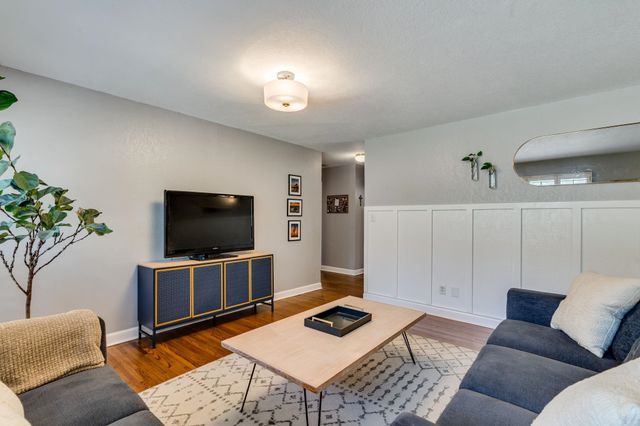 6308 E Jacqueline St, Wichita, KS 67208