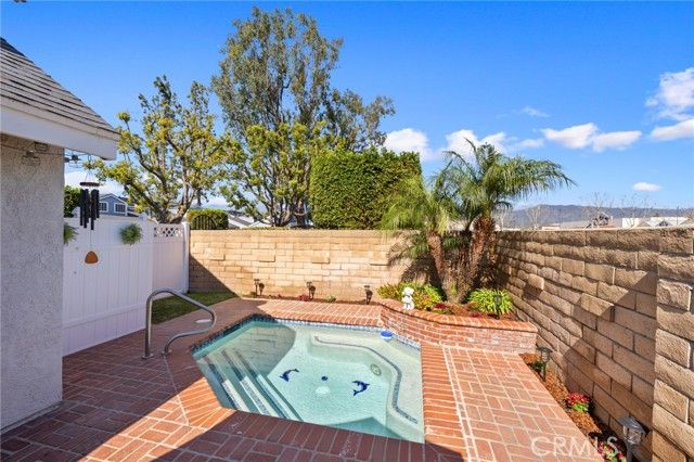 800 W Grondahl Street J, Covina, CA 91722