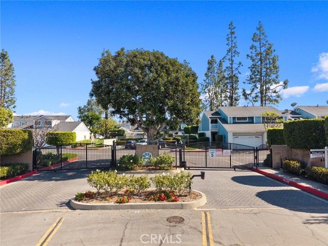 800 W Grondahl Street J, Covina, CA 91722