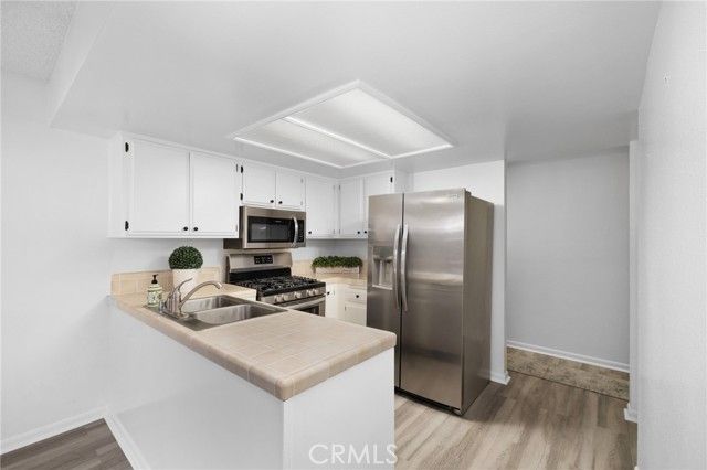 800 W Grondahl Street J, Covina, CA 91722