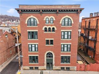 1112 Palo Alto St A, Central North Side, PA 15212