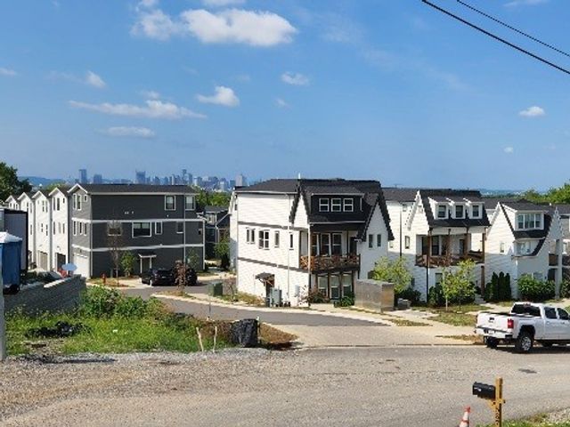 530 Edwin St Unit 22, Nashville, TN 37207
