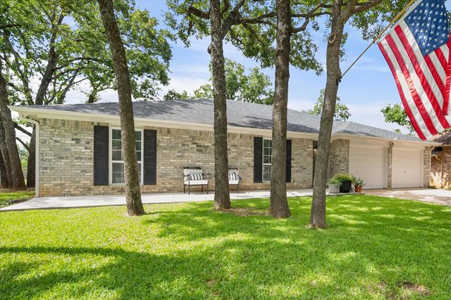 3302 Mckamy Oaks Trail, Arlington, TX 76017