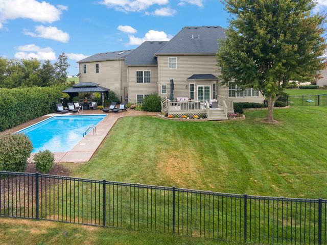 5085 Half Round Road, Oswego, IL 60543