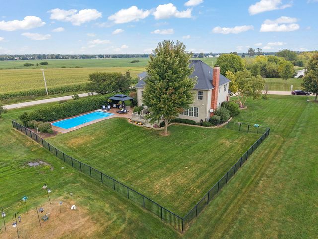 5085 Half Round Road, Oswego, IL 60543