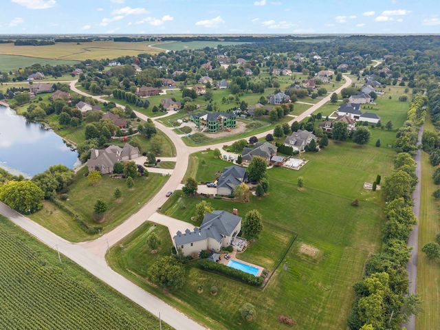 5085 Half Round Road, Oswego, IL 60543