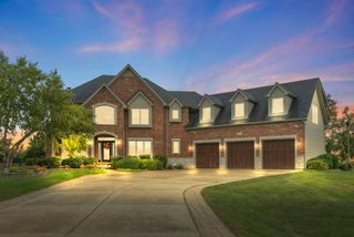 5085 Half Round Road, Oswego, IL 60543