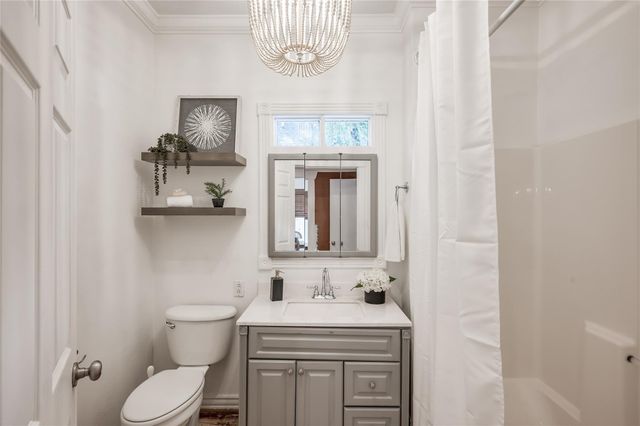 208 Archer Street, Houston, TX 77009
