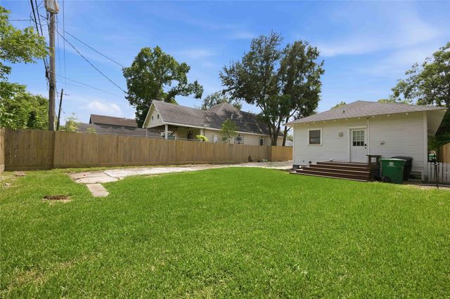 208 Archer Street, Houston, TX 77009