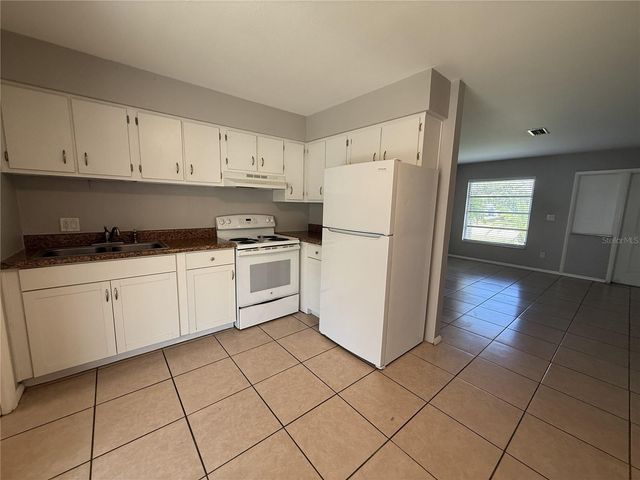 472 BRIARWOOD ROAD, Venice, FL 34293