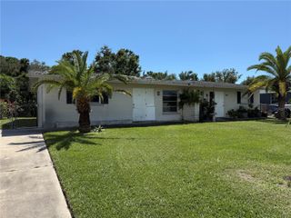 472 BRIARWOOD ROAD, Venice, FL 34293