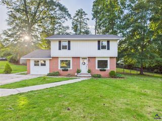 752 S Forest Lake Drive, Macon, GA 31210