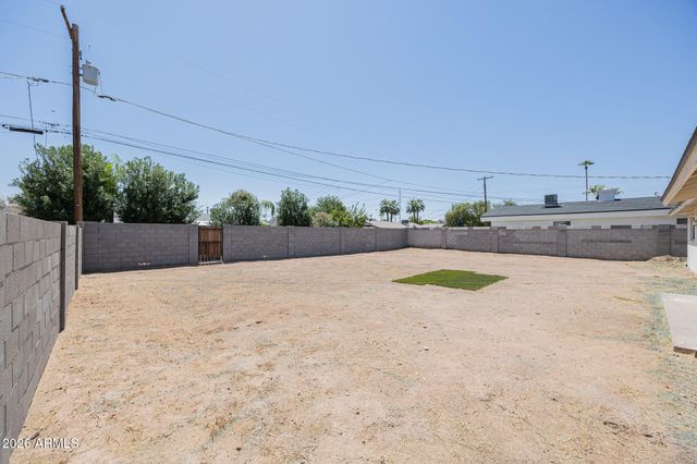 6637 E WILSHIRE Drive, Scottsdale, AZ 85257