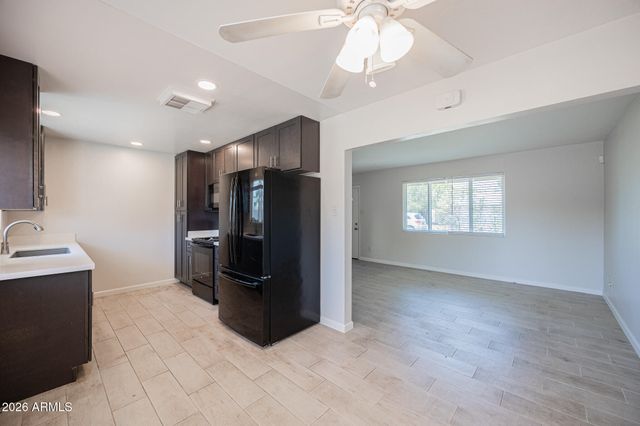 6637 E WILSHIRE Drive, Scottsdale, AZ 85257