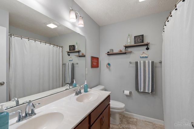 5904 Ashlyn Court, Middletown, OH 45044