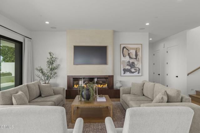 3254 Breaker Drive, Ventura, CA 93003