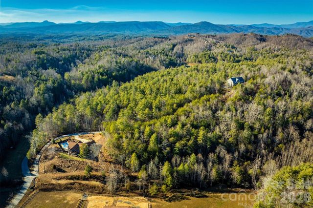 1510 Royal Lane, Lenoir, NC 28645