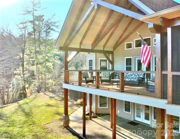 1510 Royal Lane, Lenoir, NC 28645