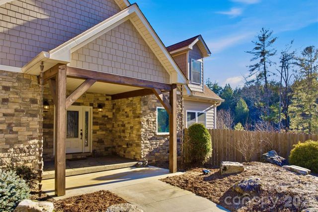 1510 Royal Lane, Lenoir, NC 28645