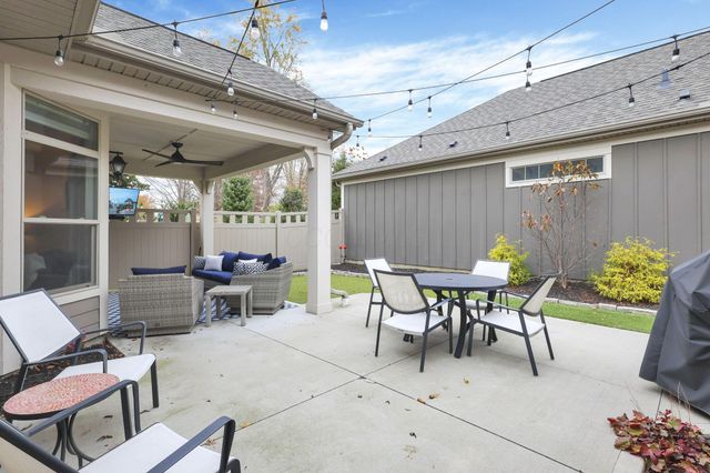 6452 Nature Nook Drive, Lewis Center, OH 43035