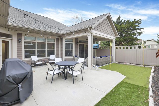 6452 Nature Nook Drive, Lewis Center, OH 43035