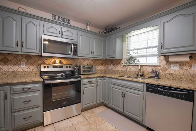 792 Colony Circle, Fort Oglethorpe, GA 30742